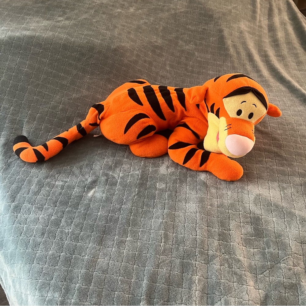Vintage 2001 Fisher-Price Disney Lounging Tigger Plush Large Stuffed Animal 35"